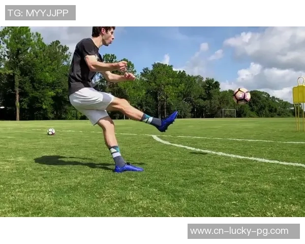 掌握足球弧线球技巧的详细教程与实用训练方法分享