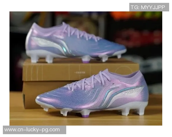 最新款足球鞋图片及价格一览让你轻松选择心仪装备